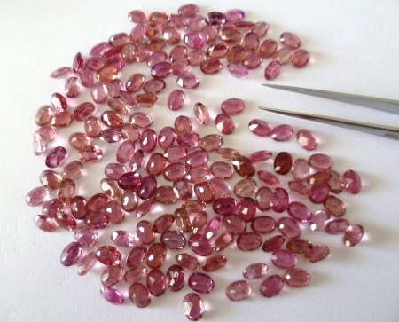 Turmalin rosa oval.JPG