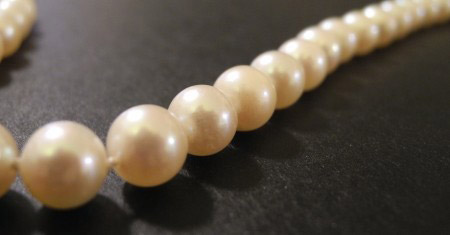 Perlenkette_114_Zuchtperlen_6,9-7,5mm_Bild4.jpg