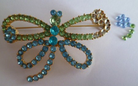 Brosche Reparatursteine Ersatz syn. Spinell aqua und Cubic Zirconia smaragd rd. fac. 3,00 mm.JPG