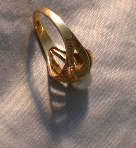 3g_585_Gold_b.JPG