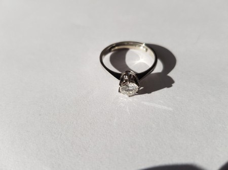 Ring mit Brilliant