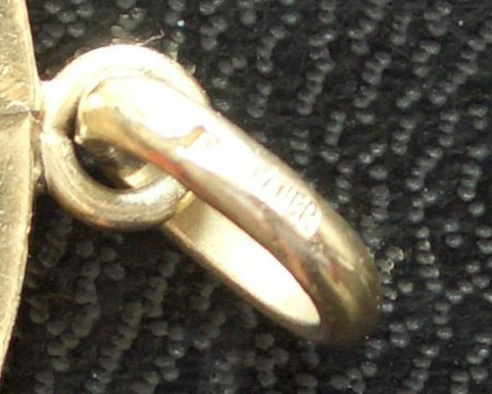 Stempel oder Kratzer.jpg