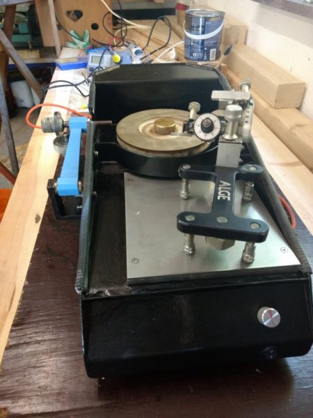 Alge Facettiermaschine aufbereitet