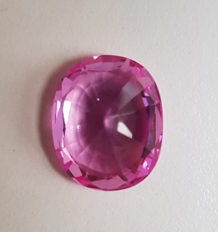 Biete Pink Saphir 14.51 Ct  und Blau Saphir 11.23 ct. zum Verkauf an.