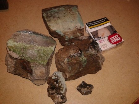 Kennt jemand solche steine???