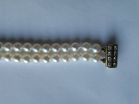 Ich biete ein Perlen-Armband