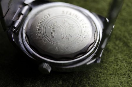 Relay Taucheruhr mit Thermometer