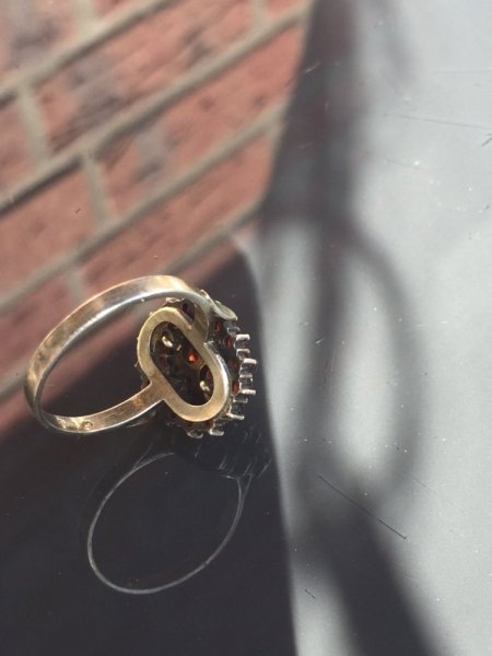 Schöner alter Granatring..Punze 900 G2  und ein anderes..Gewicht ca. 4,7- 4,8 Gramm