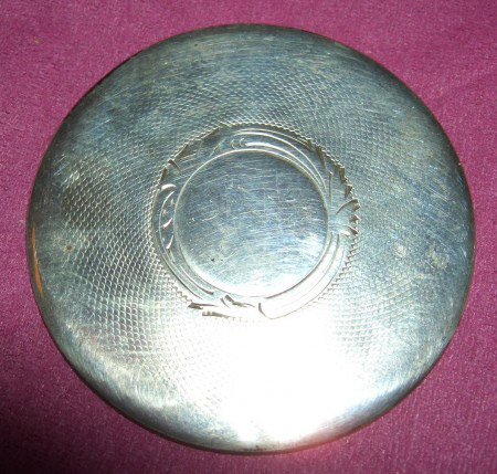 Taschenuhr Rückseite außeen.jpg