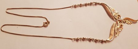 Zur Beurteilung und Verkauf Ring mit Rohsaphir und Collier