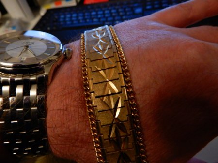 Kann jemand bei den Fotos der Punzierung etwas erkennen?