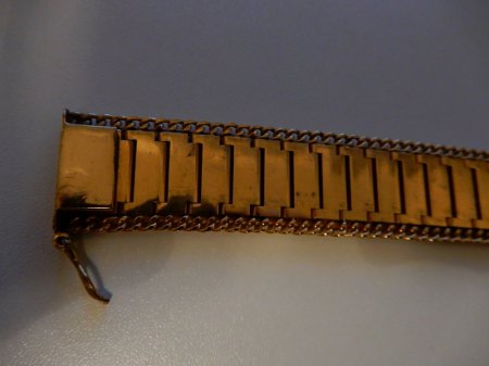 Kann jemand bei den Fotos der Punzierung etwas erkennen?