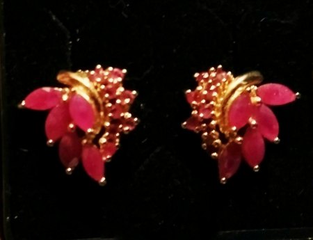 Feiner Krageneckenschmuck