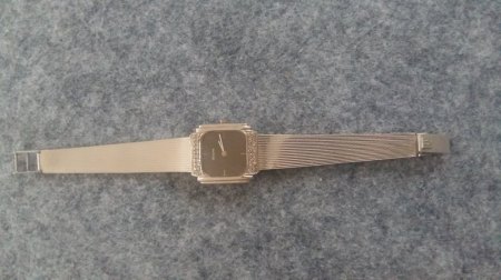 Bitte um Schätzung Damenuhr Bulova (14 K, 0 585, N7)