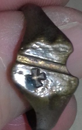 bitte um hilfe, Bodenfund, Ring bei Schloss Arnstein