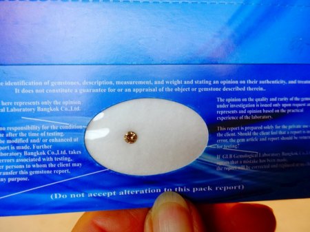 Cognacfarbiger Brillant - 0,285 Carat - aus Goldschmiede zu verkaufen
