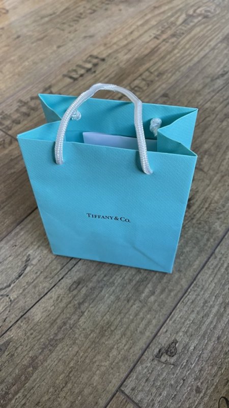 Ring von Tiffany ohne Zertifikat erhalten