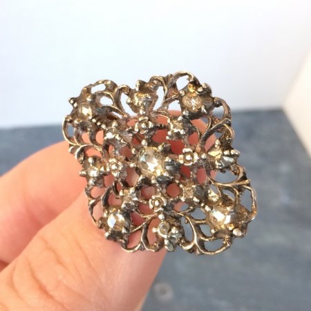 Silberbrosche mit Diamatrosen - Biedermeier?