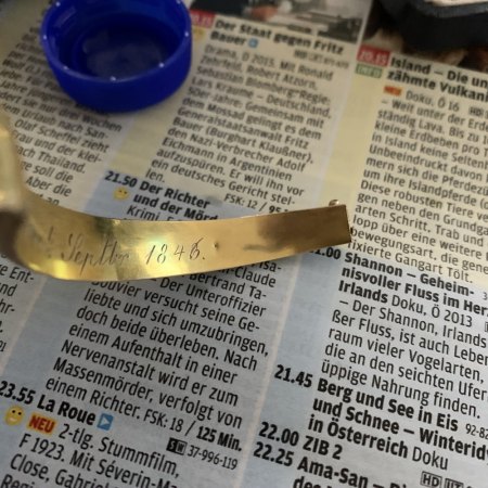 Gold/ Granat Armreif von 1843. was ist dieser Wert?