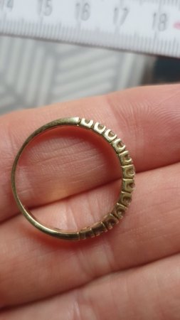 Diamantring 585 Gold 12 kleine Diamanten - Wertschätzung erbeten