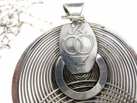 Kette mit Anhänger Adolf Regelmann Stuttgart / Toni Riik