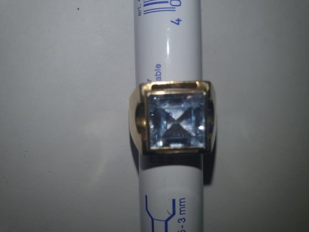 333 Goldring mit unbekanntem Stein