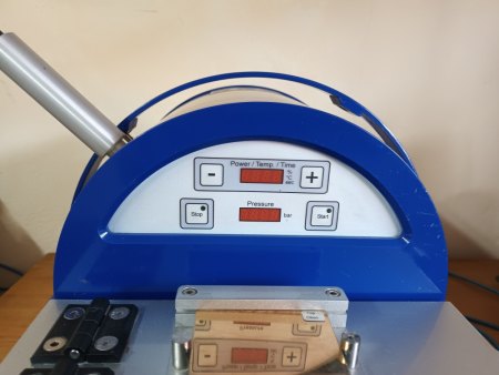 Verkaufe LUKADENT (Indutherm) MC15 Vakuum-Druckgussgerät incl. Wasserkühlung, Oil-Less Piston Vakuum-Pumpe 7000€