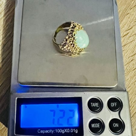 750er Goldring mit Jadestein aus Bologna