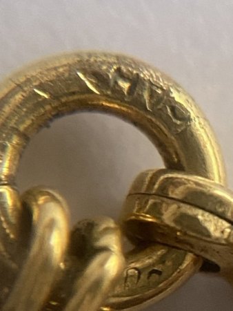 Kette mit unbekannte Stempel