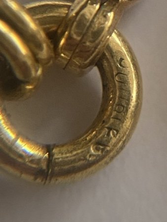 Kette mit unbekannte Stempel