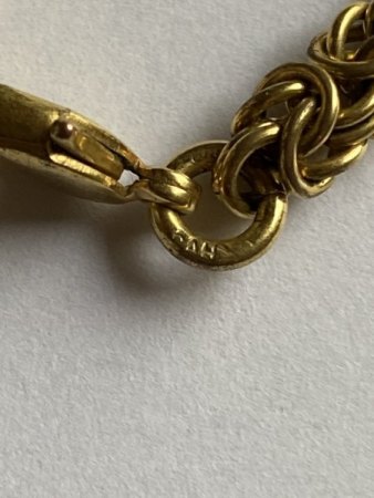 Kette mit unbekannte Stempel
