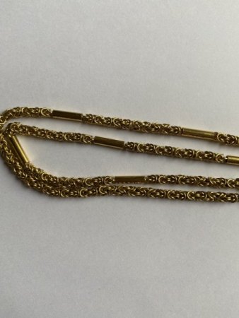 Kette mit unbekannte Stempel