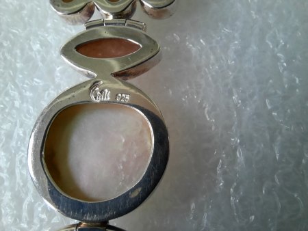 Unbekannte Kette mit Langer Magnetverschluss