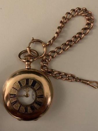 Identifizierung einer Taschenuhr