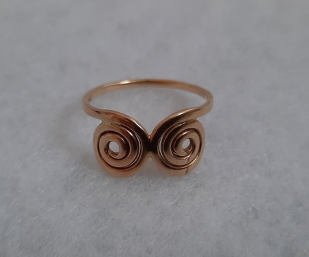 Punze goldener Ring