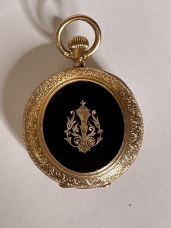 Antike Taschenuhr , unmöglich zu öffnen?