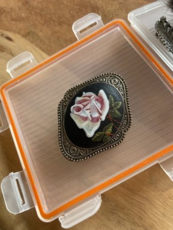 Brosche  mit Rose