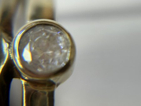 Goldring 333 - mit Stein - mehr Informationen gesucht