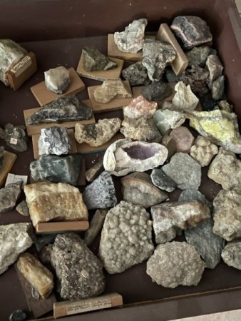 Mineralien- und Steinfund