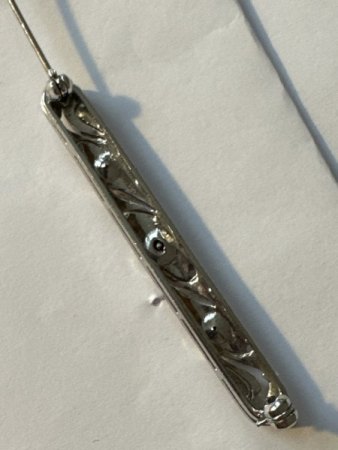 Alter oder neuer Modeschmuck?