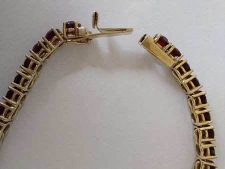 Reinigung Granatschmuck