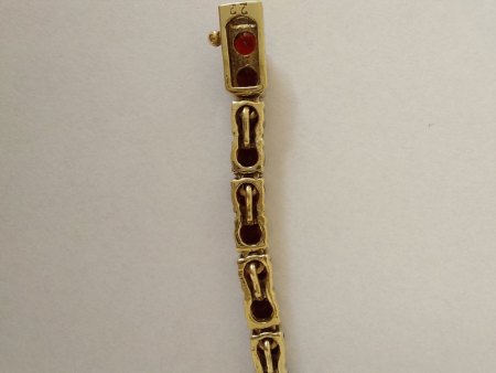 Reinigung Granatschmuck