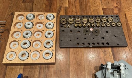 TR Niessig Spezialvorrichtung für Ringweitenänderungsmaschine, Sternkreuz Uhrenglas Druckaufsätze
