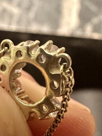 Kette mit Echte Steinen/Diamanten oder nicht? Punze LE