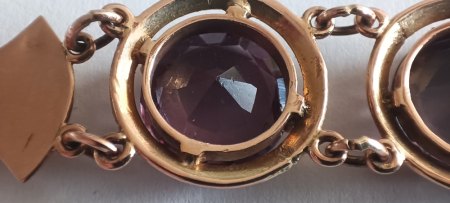 Goldenes Armband mit Steinen, vermutl. Ägypten