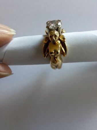 Goldring mit Diamant und 2 Damen
