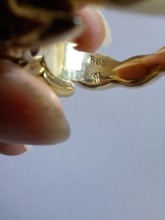 Goldring mit Diamant und 2 Damen