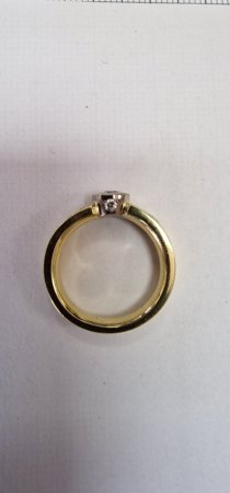 Schiefe Fassung im neuen Ring